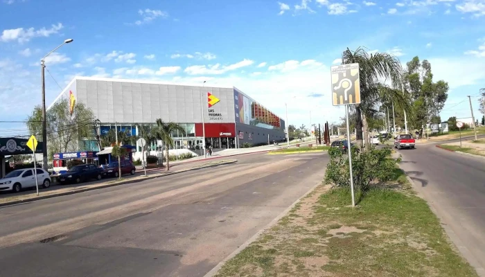 Parque Artigas:  Batalla De Las Piedras Las Piedras Shopping - Parque