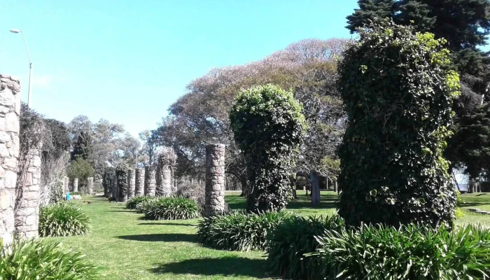 Parque Segunda República Española - 12700 Santiago Vázquez