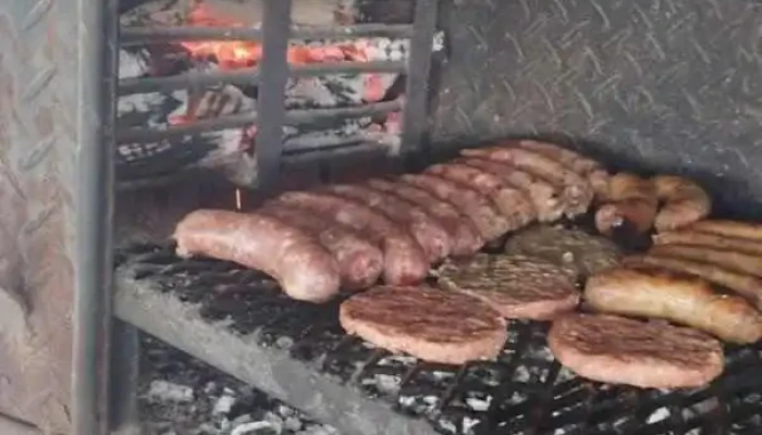 Parrilla La Rotonda En Tala:  Comida Y Bebida - Restaurante de comida rápida