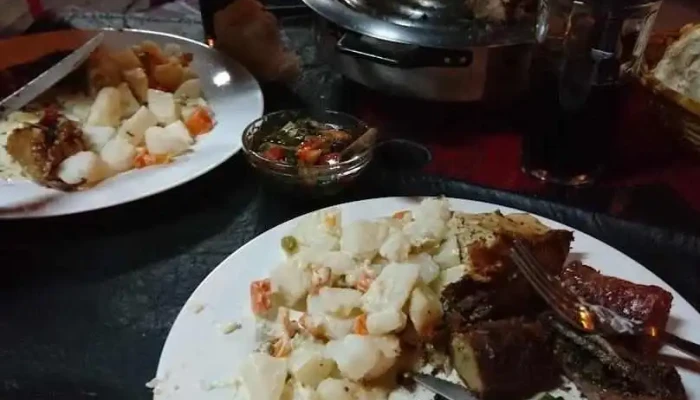 Parrillada Cabrera:  Comida Y Bebida