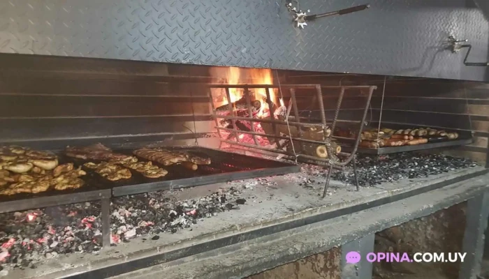 Parrillada Club Huracan Ambiente