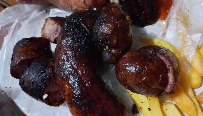 Parrillada Dos Palmas:  Comida Y Bebida