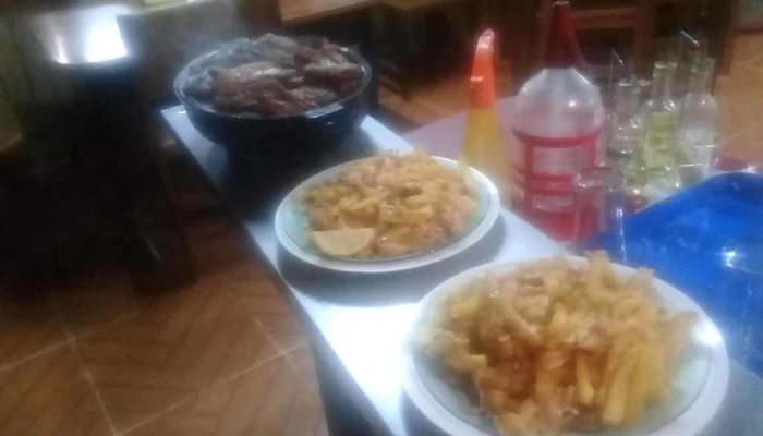 Parrillada El Chamaquito:  Comidas Y Bebidas