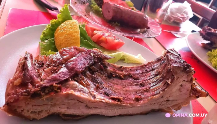 Parrillada Santa Fe:  Comidas Y Bebidas - Bar