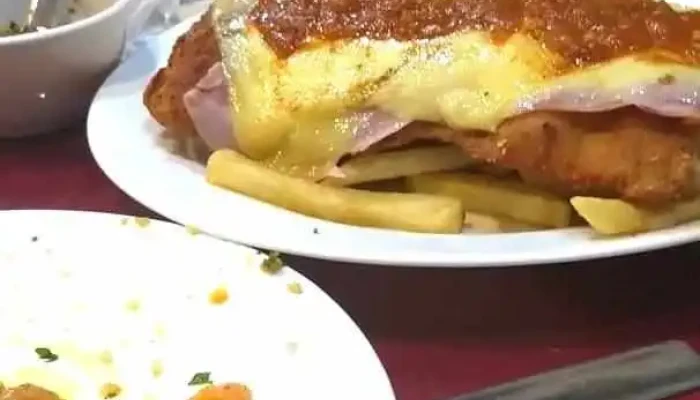 Parrillada Y Pizzeria Entre Amigos:  Videos - Restaurante