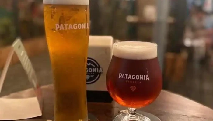 Patagonia:  Refugio La Paloma Comida Y Bebida - Cervecería