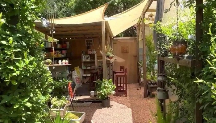 Patio Almacen De Plantas Videos - Las Toscas