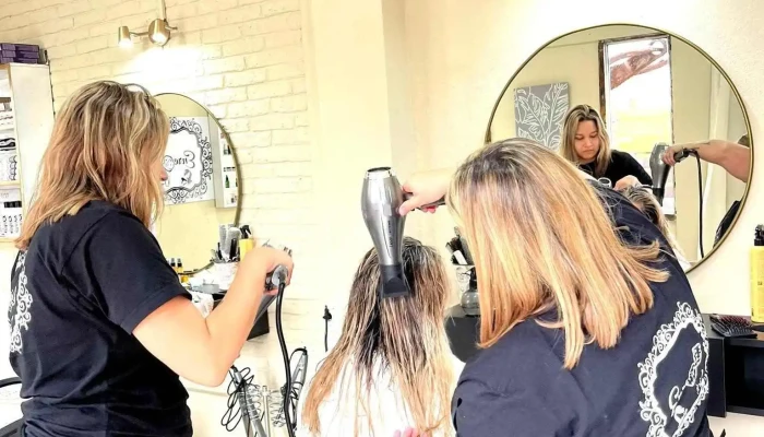 Peluquería Enredados - Departamento De Canelones