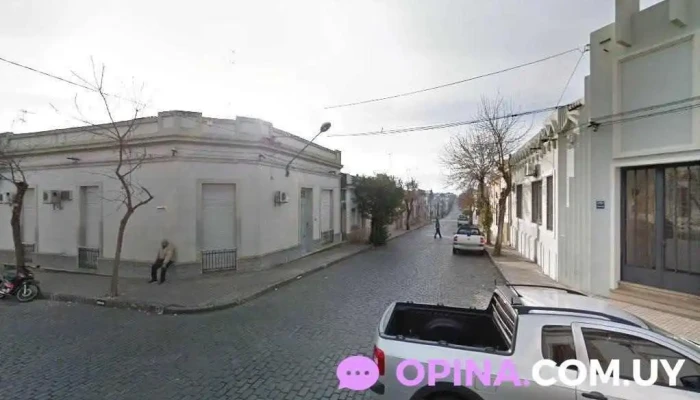 Peluquería Mecha's - 75000 Mercedes