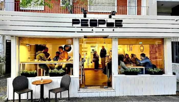 People Cafe:  Montevideo - Cafetería