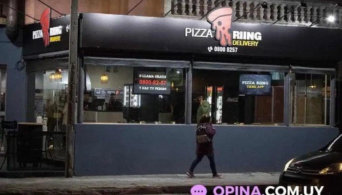 Pizza Riing:  Montevideo - Pizzería