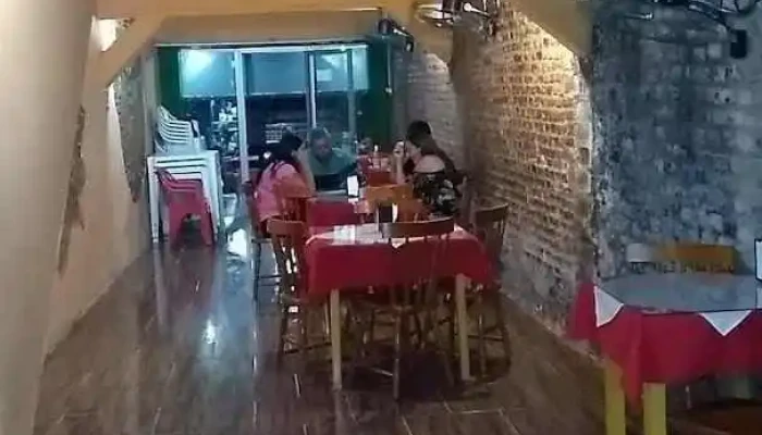 Pizzeria E Chiveteria Taz:  Ambiente