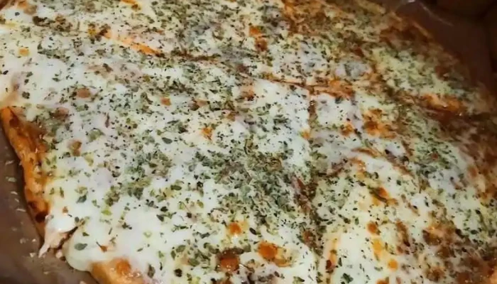 Pizzeria La Previa Comida Y Bebida - Pizzería