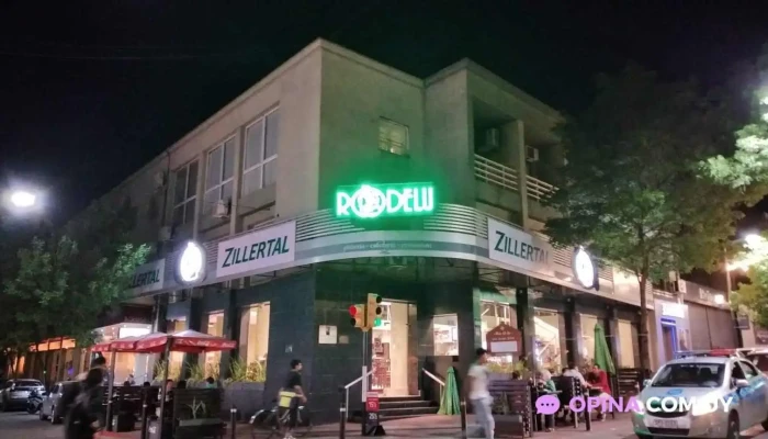 Pizzeria Rodelu Paysandu Del Propietario - Pizzería