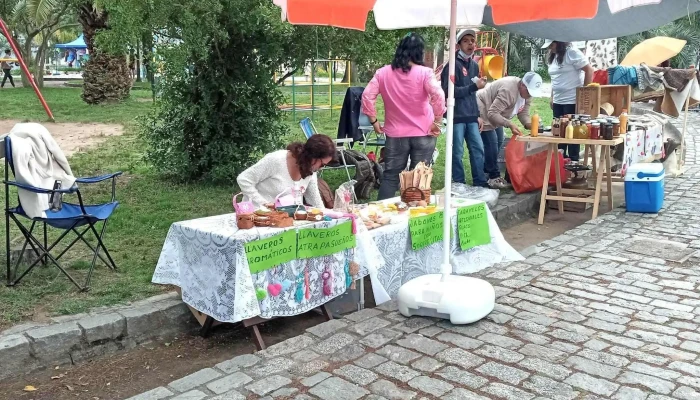 Plaza Artigas:  Comentario 8 - Parque