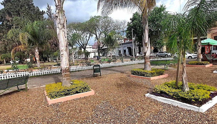 Plaza Artigas:  Comentario 9 - Parque