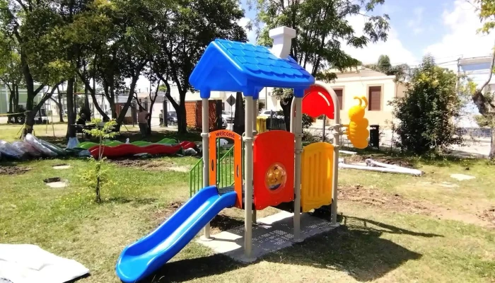 Plaza De Deportes Rosario -rou - Dr. Ruperto Borrás