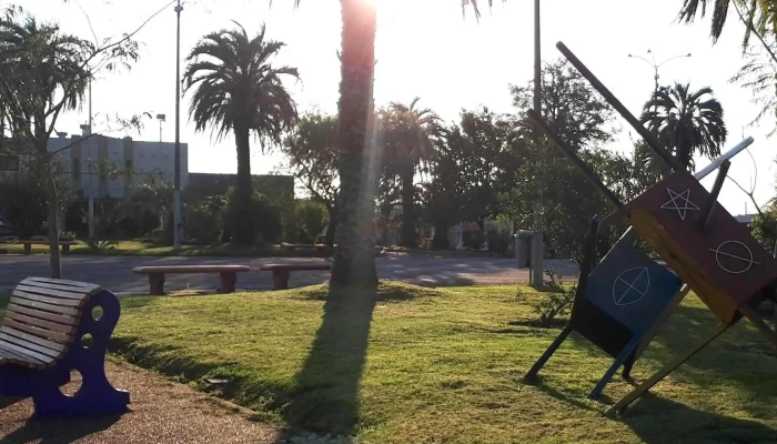 Plaza Guichon -  Direccion - Guichón