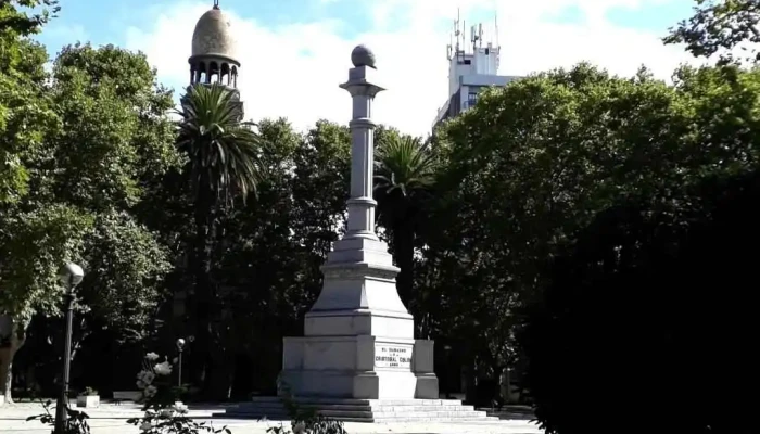 Plaza Independencia:  Videos - Parque