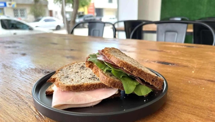 Pm Pasteleria Y Cafe Del Propietario - Cafetería