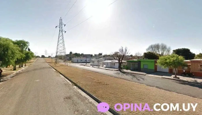 Policlínica Barrio 33 - 75000 Mercedes