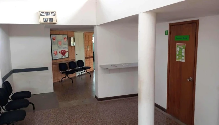 Policlínica Sarubbi - 12 De Octubre