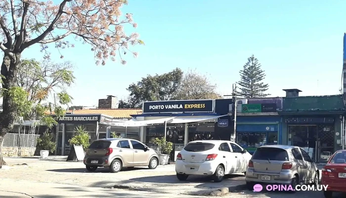 Porto Vanila Express:  Montevideo - Cafetería