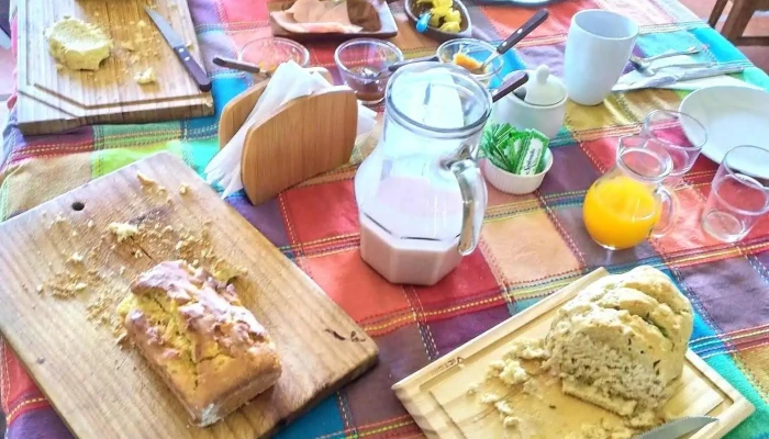 Posada De Campo Los Azahares:  Comidas Y Bebidas