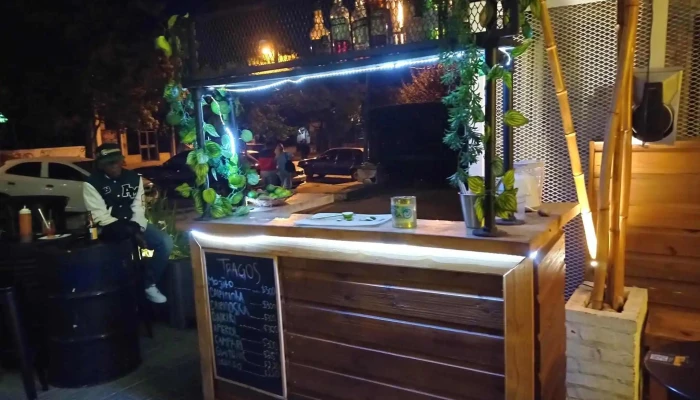 Prado Food:  Ambiente - Bar