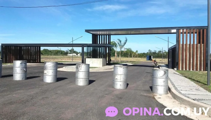 Pueblo Pindo -  Exterior - Departamento de Paysandú