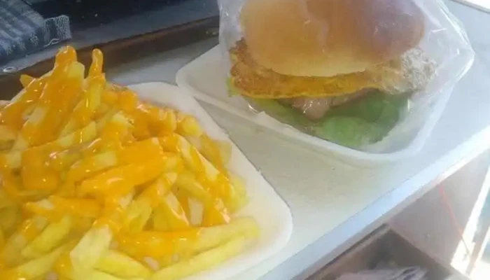 Puesto De Comida Ambulante Lo De Mario Y Carla Papas Fritas