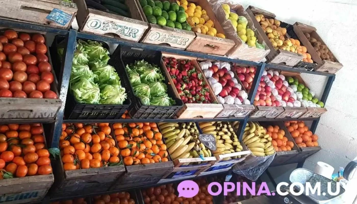 Puesto de Frutas y Verduras - 15200 Estación Atlántida