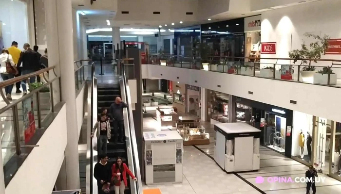 Punta Carretas Shopping:  Videos - Centro comercial