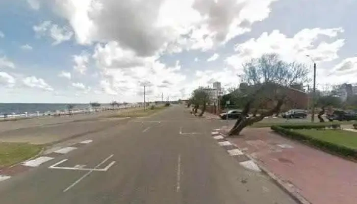 Punto Este Inmobiliaria Boutique -  Telefono - Piri&aacute;polis