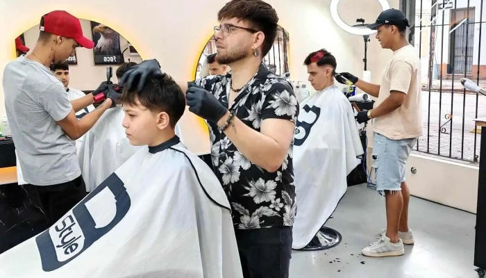 Ra.barberiafenix - 11800 Montevideo