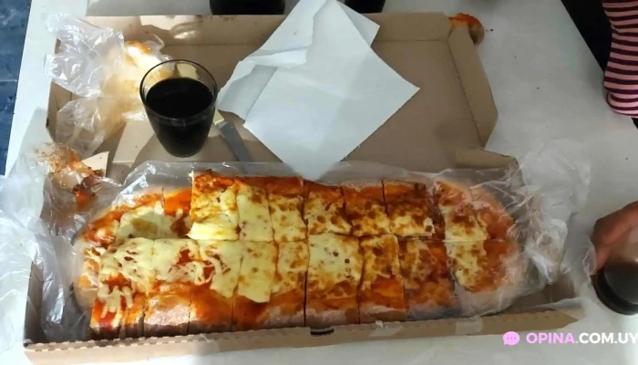 Re Delicias:  Comidas Y Bebidas - Pizzería