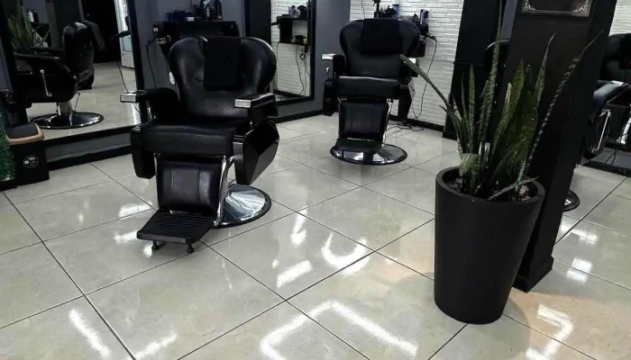 Renzito Barber y Tff media tecnology - 12100 Montevideo