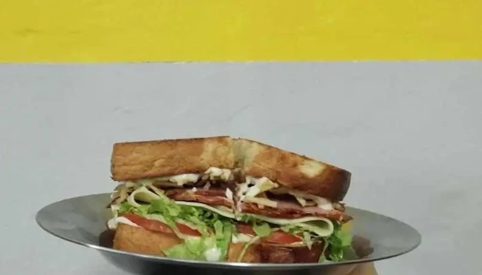 Republica Rotiseria Sandwich - Restaurante de comida rápida