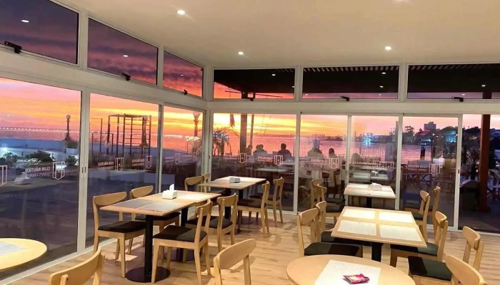 Restaurante Club Nautico Montevideo - Cafetería