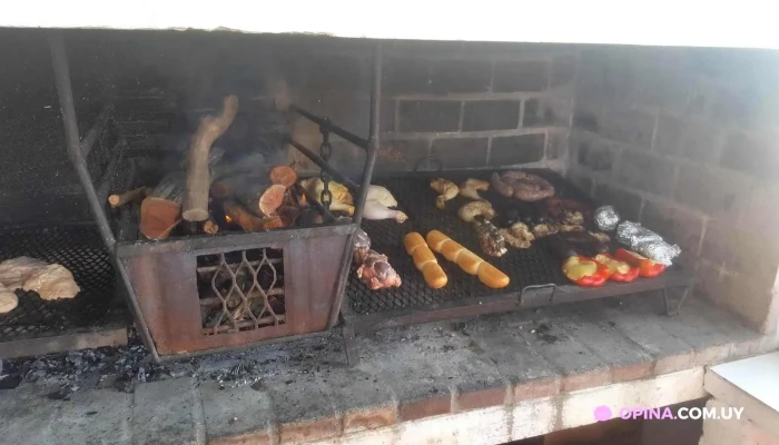 Restaurante Parador Municipal:  Comidas Y Bebidas