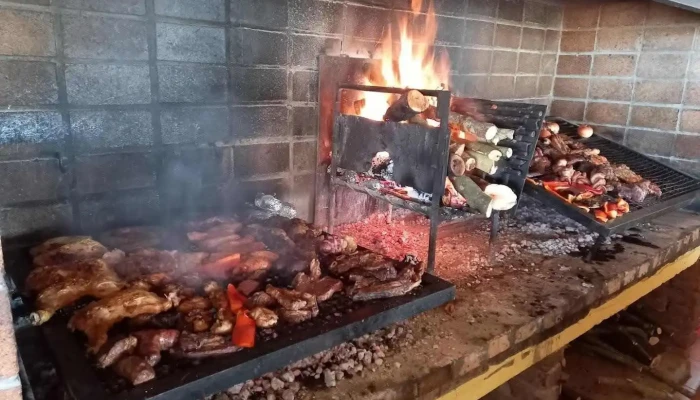 Resto Parrilla La Loma - Libertad