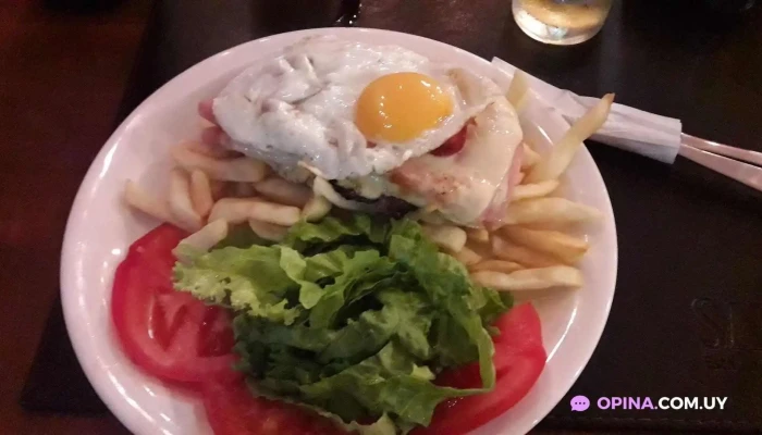 Resto Pub Il Marine:  Papas Fritas - Restaurante