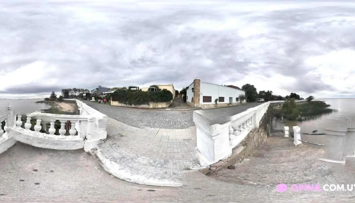 Restoran Picasso:  Street View Y 360