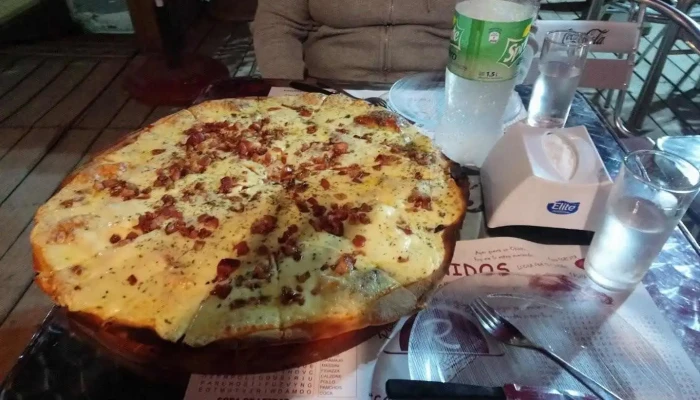 Rinconada Pizza Bar:  Pizza - Restaurante