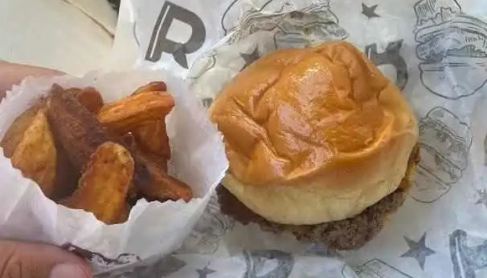 Rudy Burgers:  Hamburguesa Con Queso - Hamburguesería