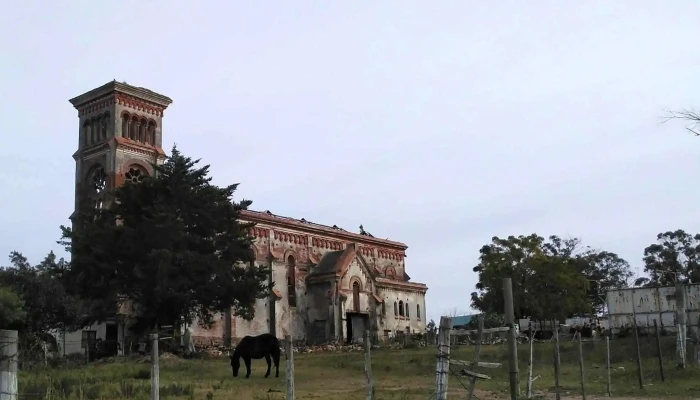 Ruinas De La Catedral De Piriapolis -  Opiniones - Piriápolis