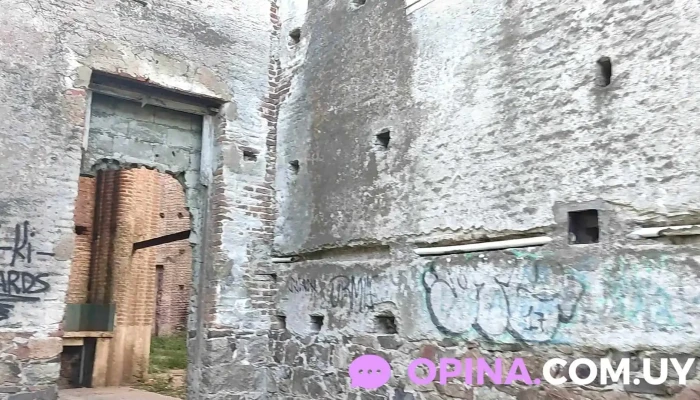 Ruinas De La Catedral De Piriapolis -  Videos - Piriápolis