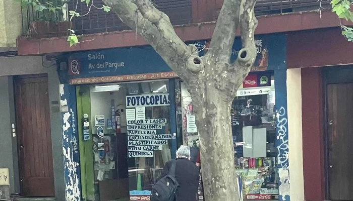 Salón Av Del Parque - Montevideo