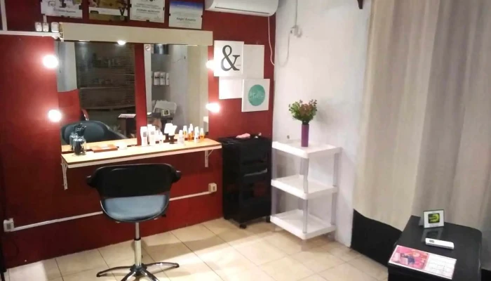 Salvatierra Estilista Peluqueria - 15008 Ciudad De La Costa