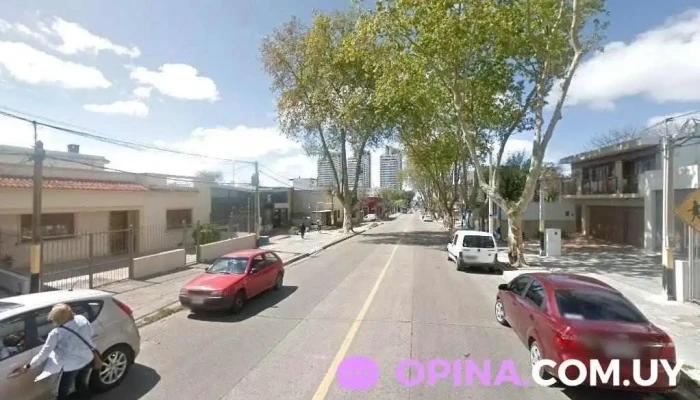 Santiago Barber Studio - 11400 Montevideo